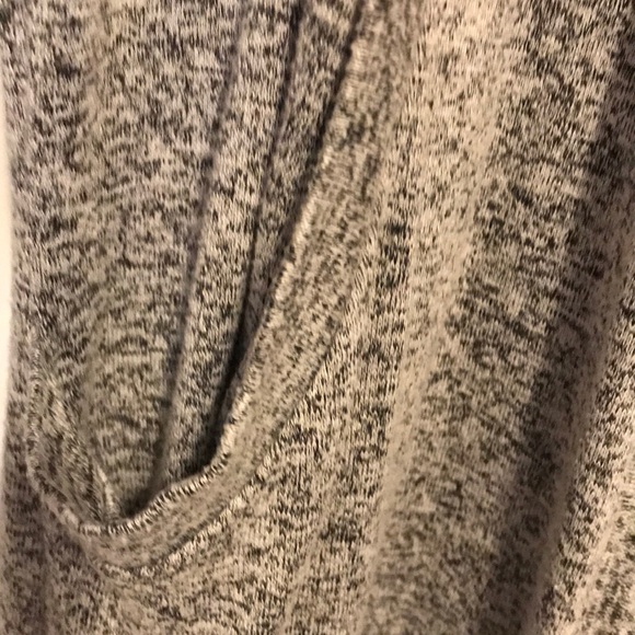 Forever 21 Sweater - Picture 3 of 4